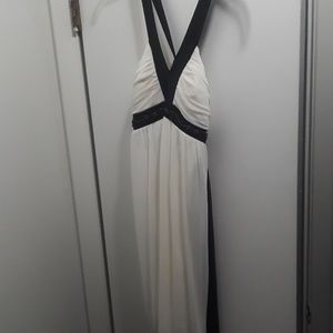 City triangles short black and white dress